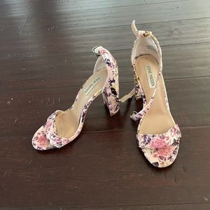 Steve Madden floral heels (size 7)